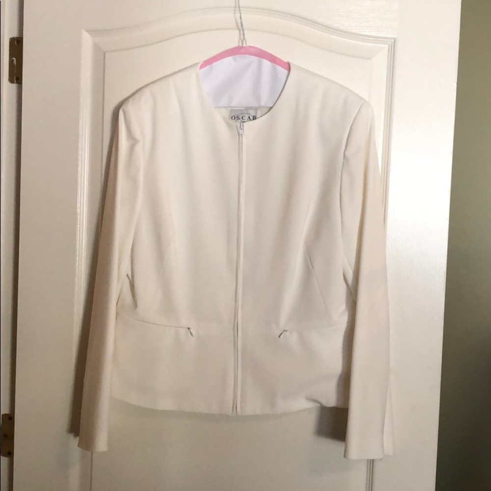 Oscar de La Renta Beautiful White Pant Suit